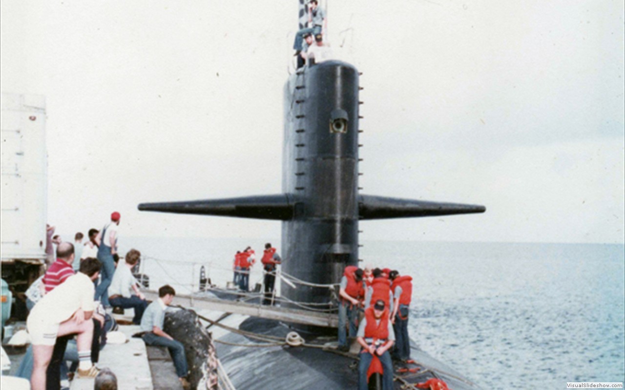 Flying Fish (SSN-673)-12